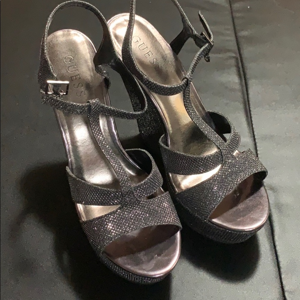Guess heels!! - Picture 2 of 4